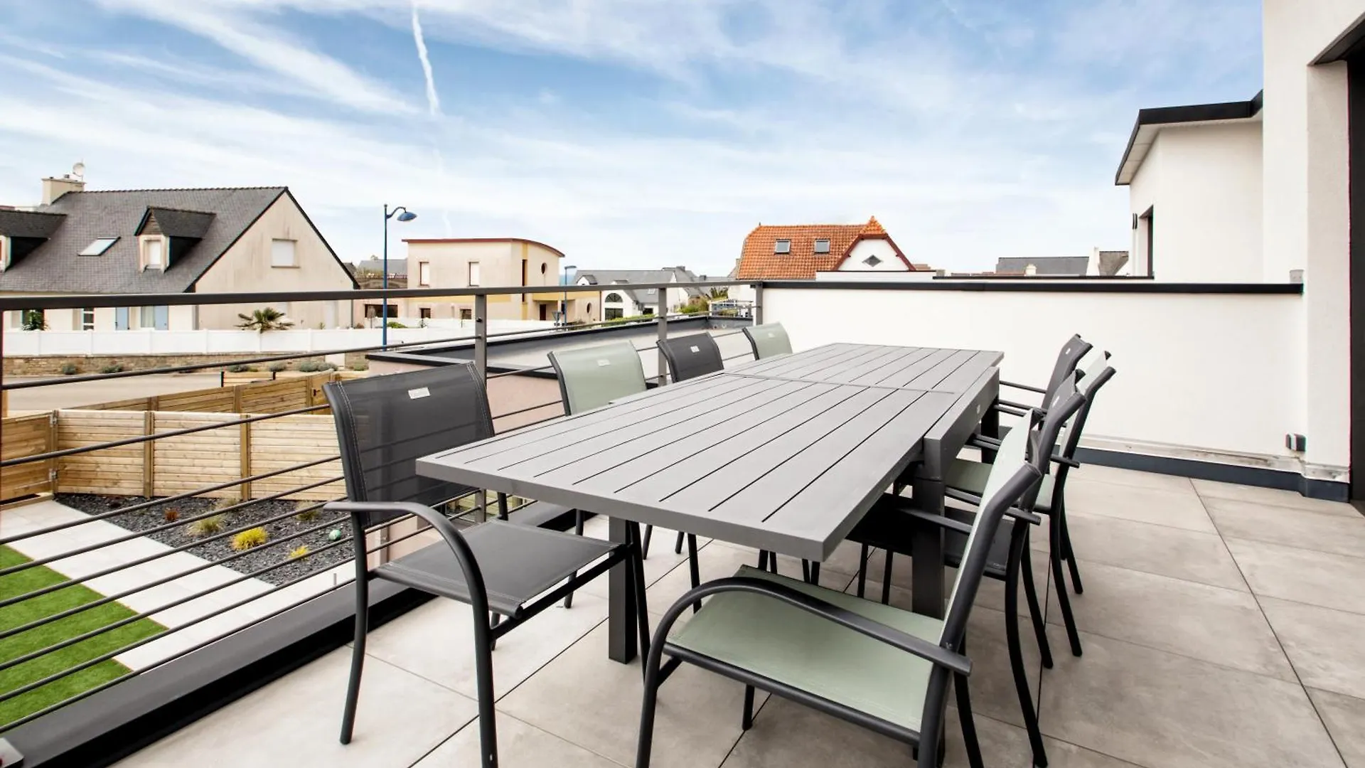 Villa Azenor Bretagne Piscine Interieure Partagee Toute L'Annee 100M Plage Sibiril Holiday home